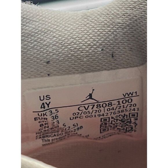 Air Jordan 4 Retro Sneakers Size 4Y - Picture 7 of 7